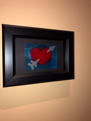 FRAMED-RED HEART WITH ARROW