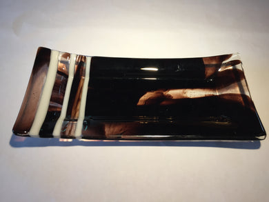 LONG PLATE-ROOT BEER AND WHITE